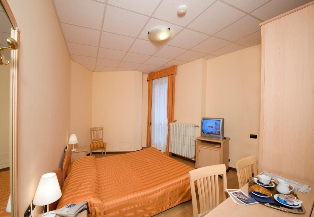 Hotel Residence Dei Fiori Baveno Værelse billede