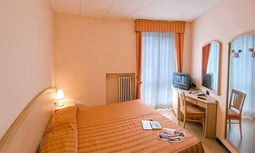 Hotel Residence Dei Fiori Baveno Eksteriør billede